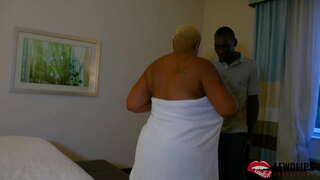 ท่านหญิง Onyxx โคตรเธอนวดบำบัด