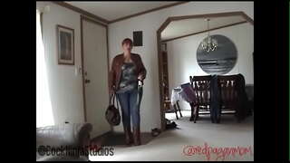 ขั้นตอนแม่ทำให้ลูกชายของเธอนาฬิกาของเธอสำเร็จความใคร่ให้กับเทรลเลอร์