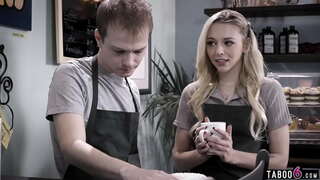 เด็กชายคนยอมรับเพื่อนของเขา GF ว่าเขานอกใจเธอเพราะของเซ็กส์