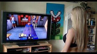 Sem pecado saboreando pica-pau