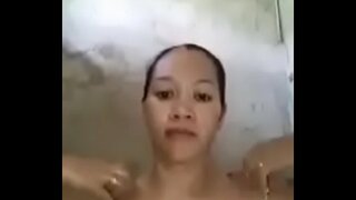 สวยมาเล่นของเธอ pyssy